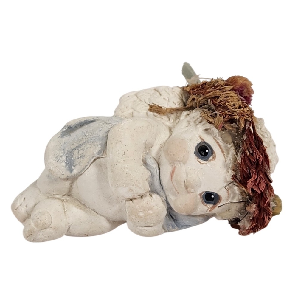 Dreamsicles 2002 Laying Blue Blanket Mini Cherub Angel Figurine Unsigned